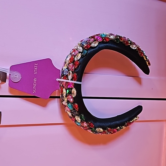 Sunday State Accessories - Gorgeous jeweled headband